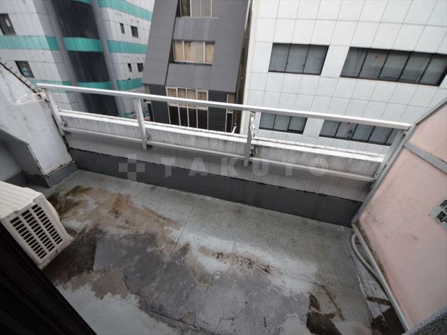 15/28 バルコニー