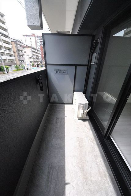 18/28 バルコニー