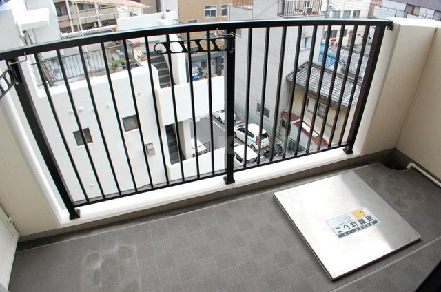 13/30 バルコニー