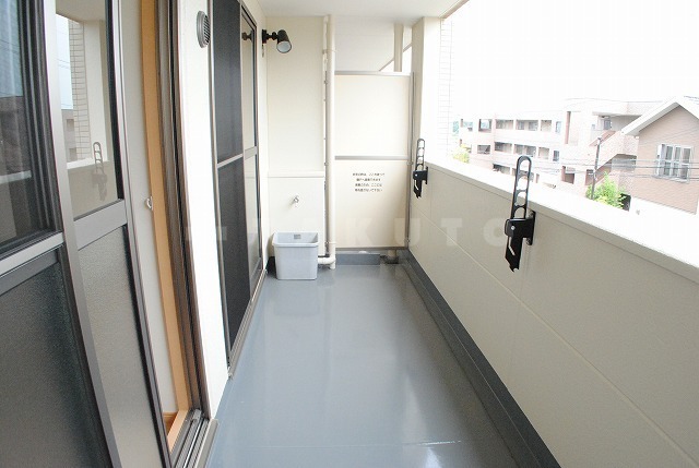 13/22 バルコニー