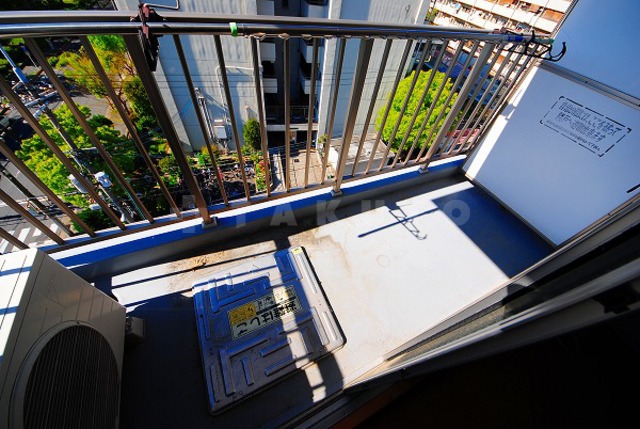 13/23 バルコニー