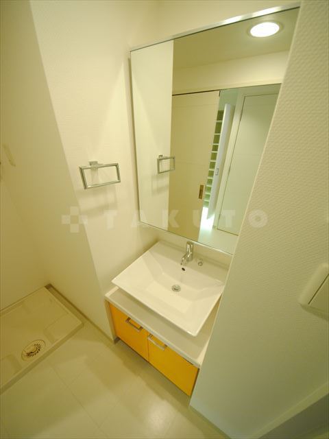 13/30 洗面