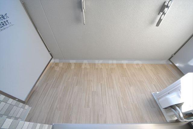 23/30 バルコニー