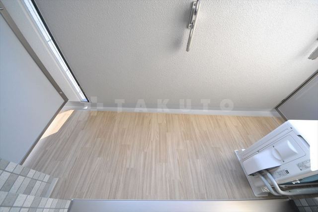 23/30 バルコニー