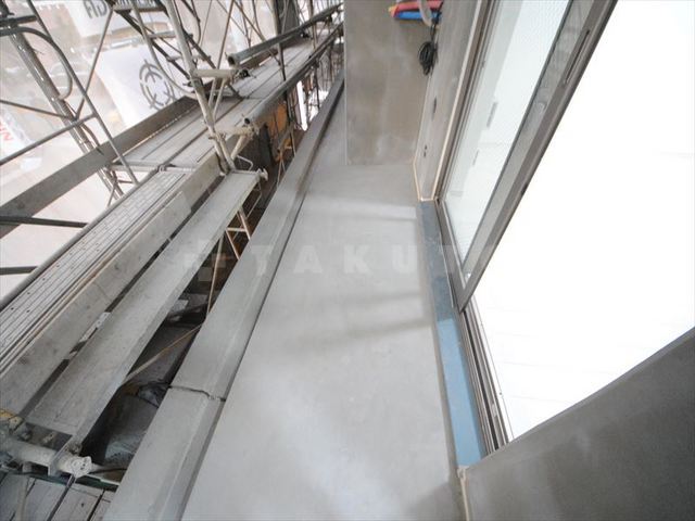 23/30 バルコニー