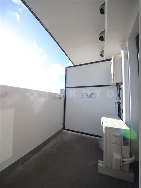 19/30 バルコニー