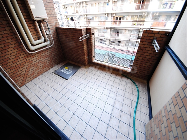 16/28 バルコニー