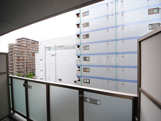 21/30 バルコニー