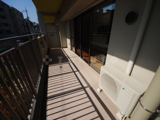 20/30 バルコニー