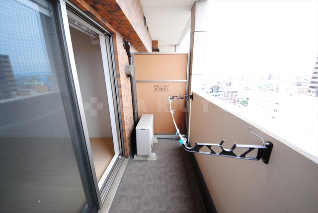 14/28 バルコニー