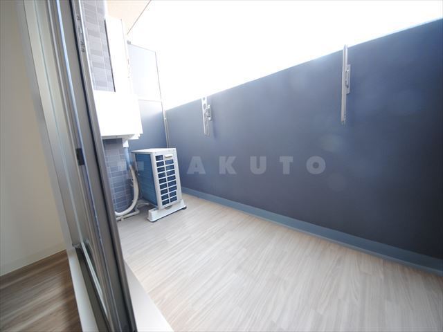 14/28 バルコニー