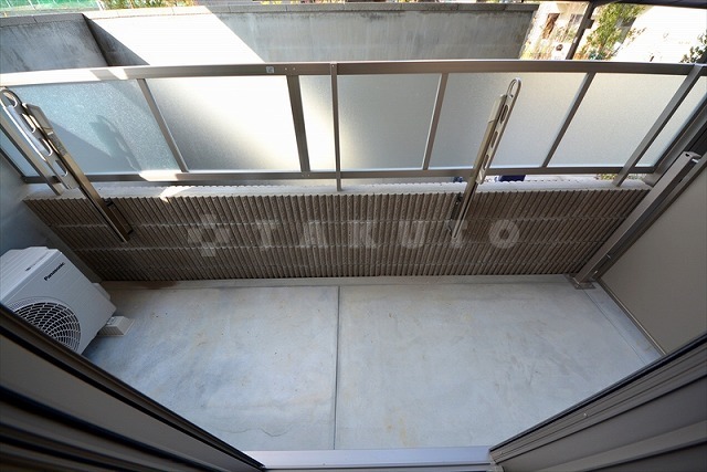 25/30 バルコニー