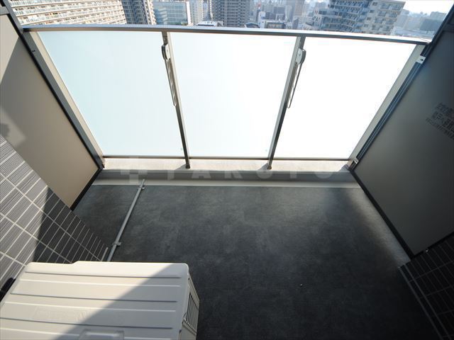 22/28 バルコニー