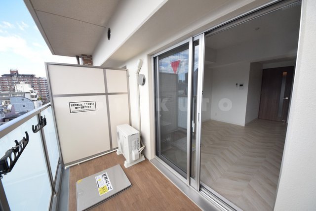 16/27 バルコニー