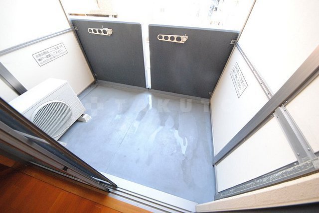 16/27 バルコニー