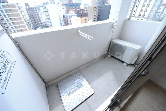 23/30 バルコニー