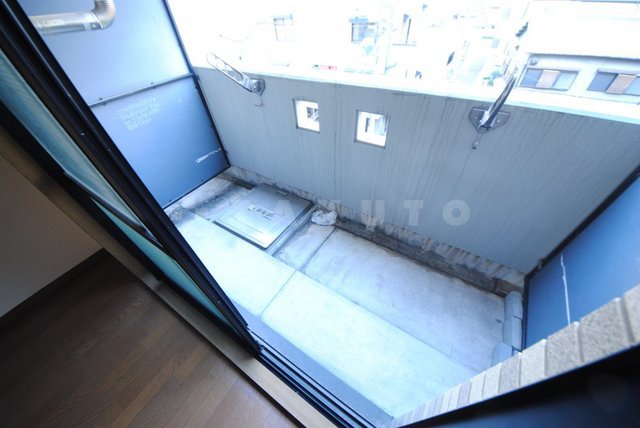 19/30 バルコニー