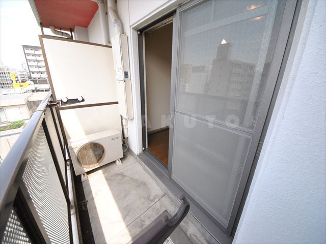 20/27 バルコニー