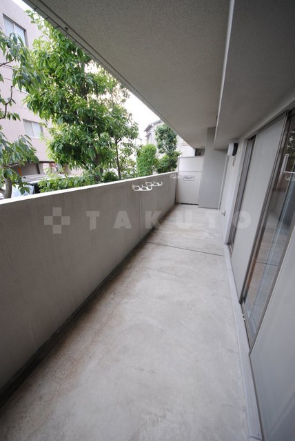 20/30 バルコニー