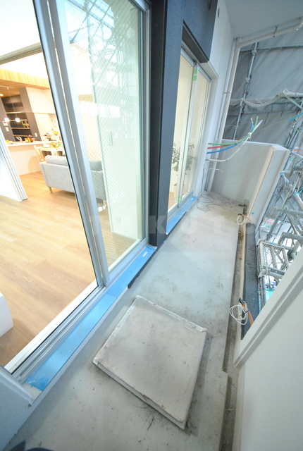 17/28 バルコニー