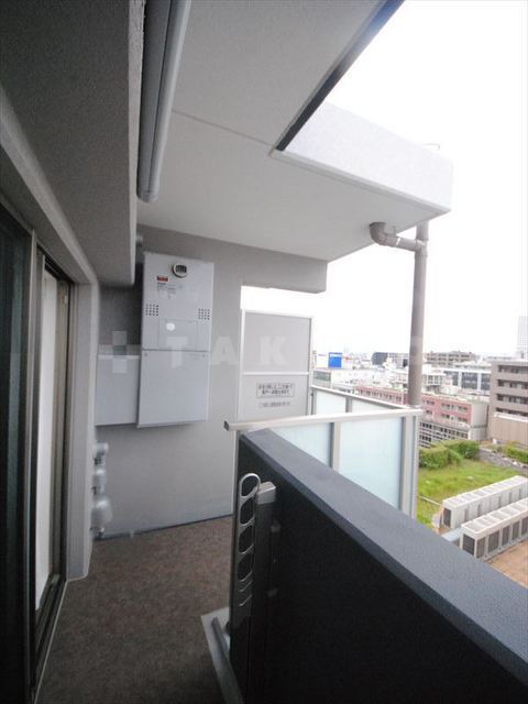 18/27 バルコニー