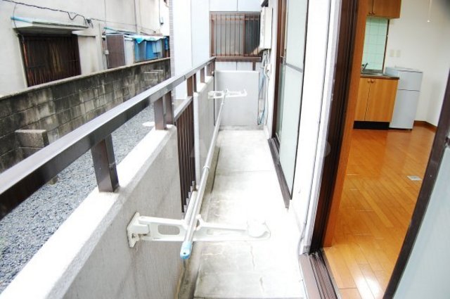 13/23 バルコニー