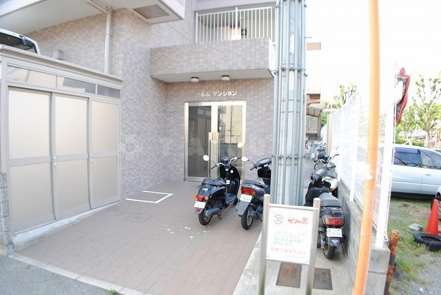 19/24 エントランス