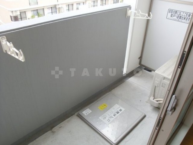 13/21 バルコニー