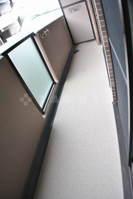 20/30 バルコニー