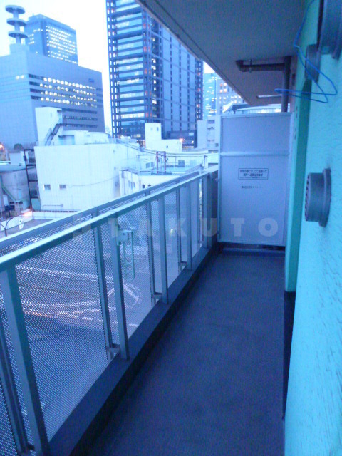 19/28 バルコニー