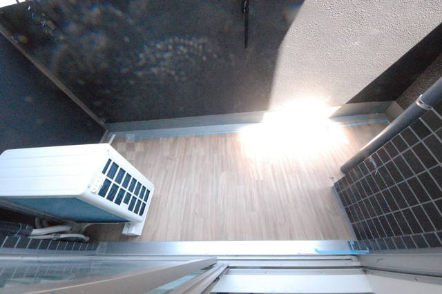 18/28 バルコニー