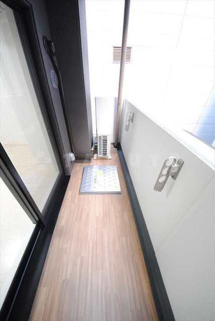 19/30 バルコニー