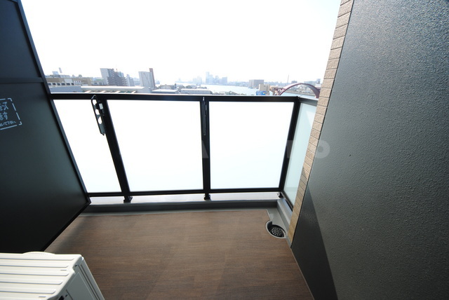 17/28 バルコニー