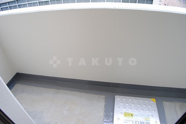 18/28 バルコニー