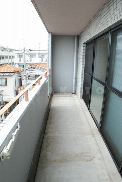 16/28 バルコニー