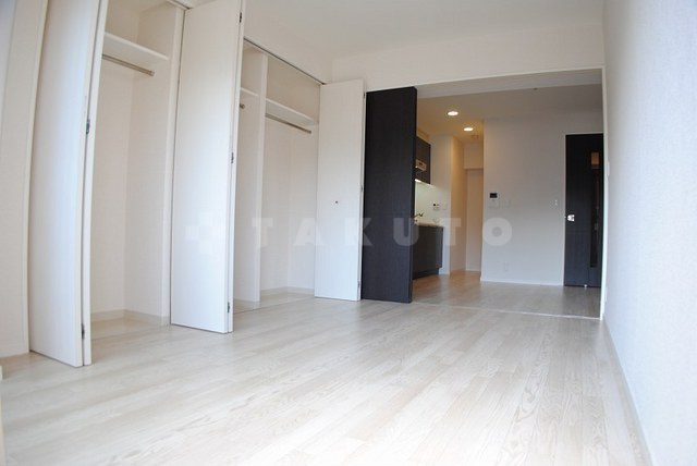 23/30 エントランス