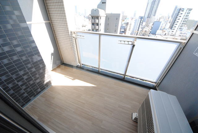 13/19 バルコニー