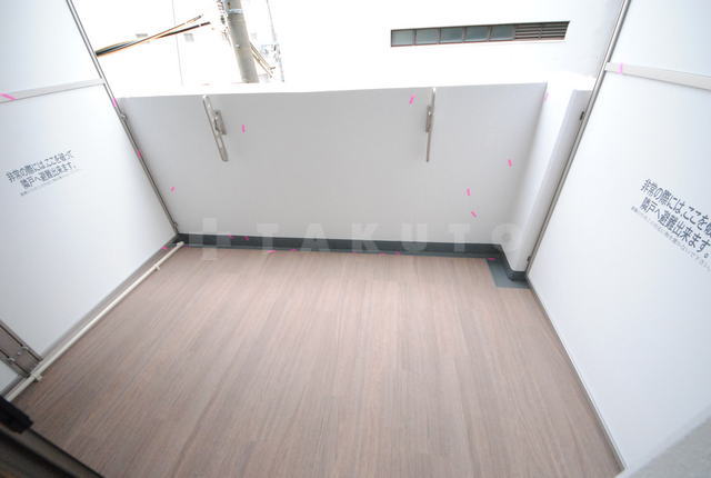 20/30 バルコニー