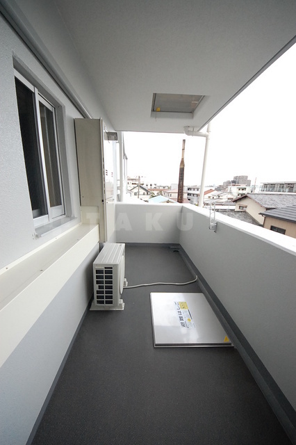 14/27 バルコニー