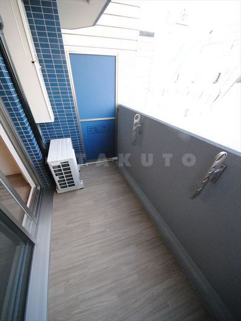 19/26 バルコニー