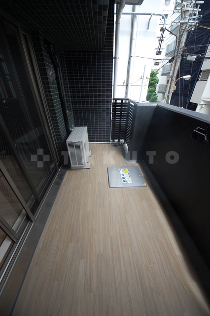 19/27 バルコニー