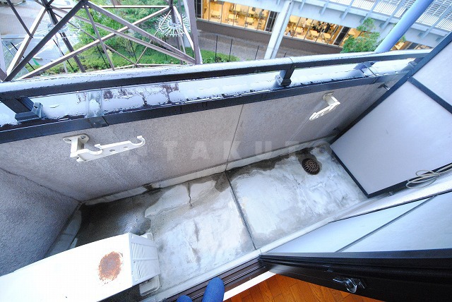 16/28 バルコニー