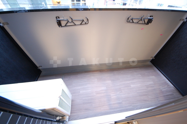 23/30 バルコニー