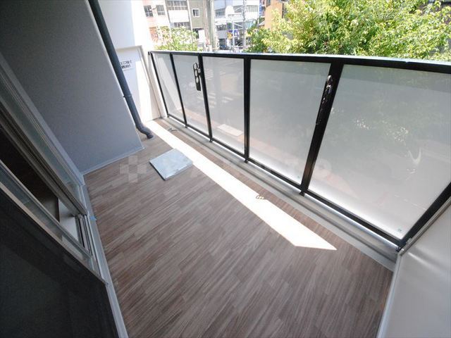 18/25 バルコニー