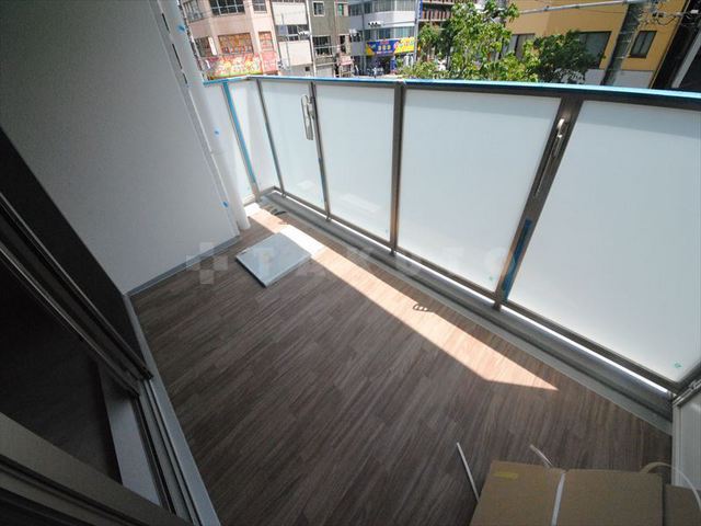 16/25 バルコニー