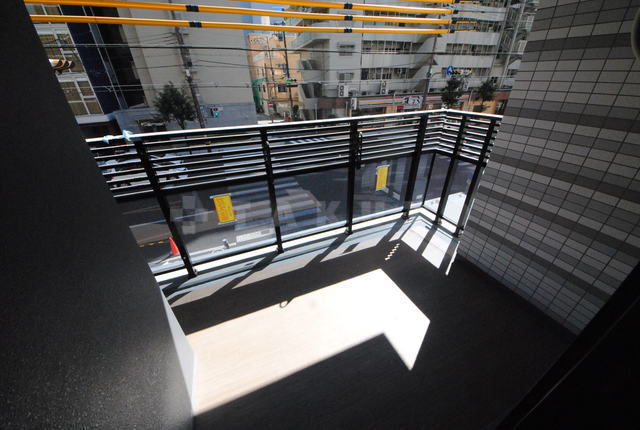 21/30 バルコニー