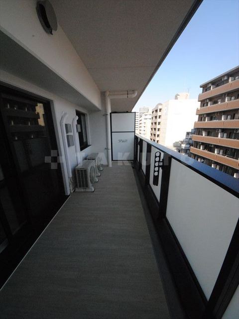 19/30 バルコニー