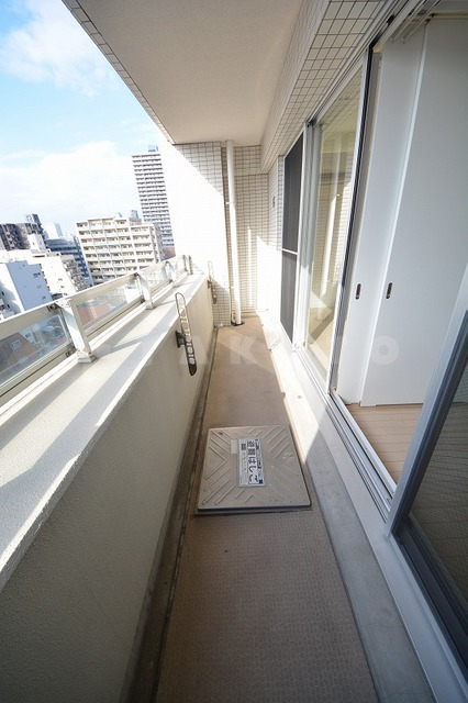 25/30 バルコニー
