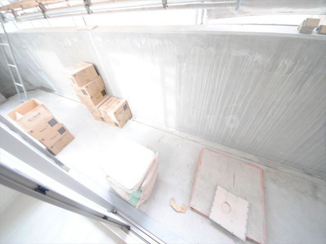 23/30 バルコニー