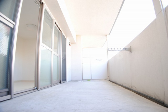 23/30 バルコニー